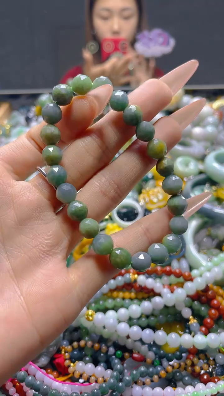 颈饰未镶嵌翡翠8MM