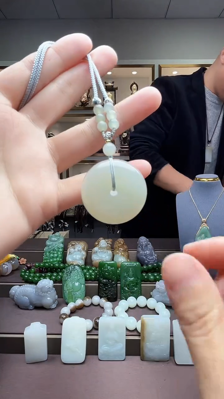 【闪购商品】和田玉颈饰未镶嵌苏