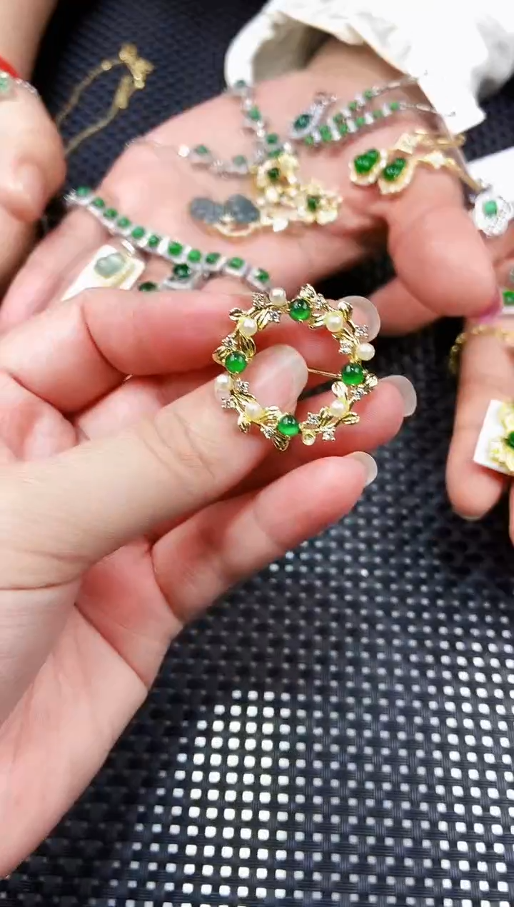 【闪购商品】翡翠吊坠(不含链)未镶嵌11111111