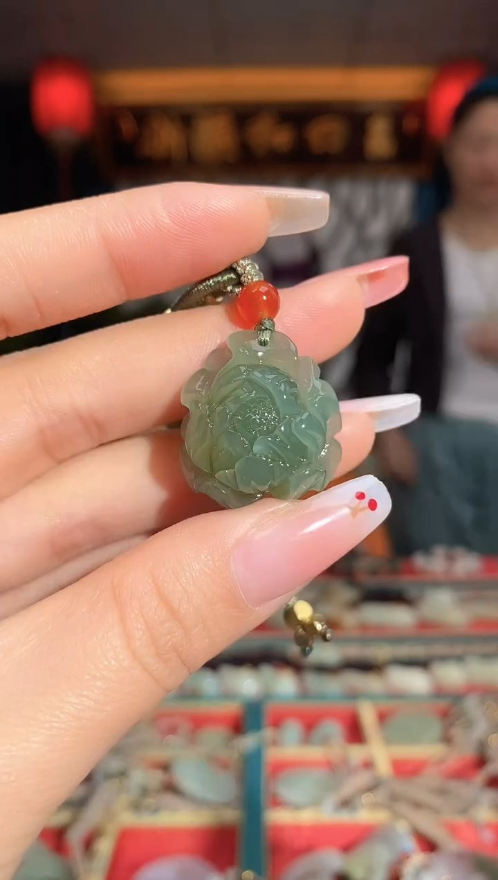 【闪购商品】和田玉挂件未镶嵌牡丹