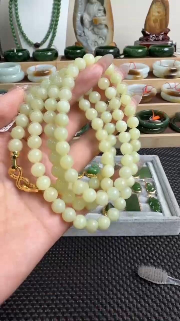 颈饰未镶嵌和田玉项链