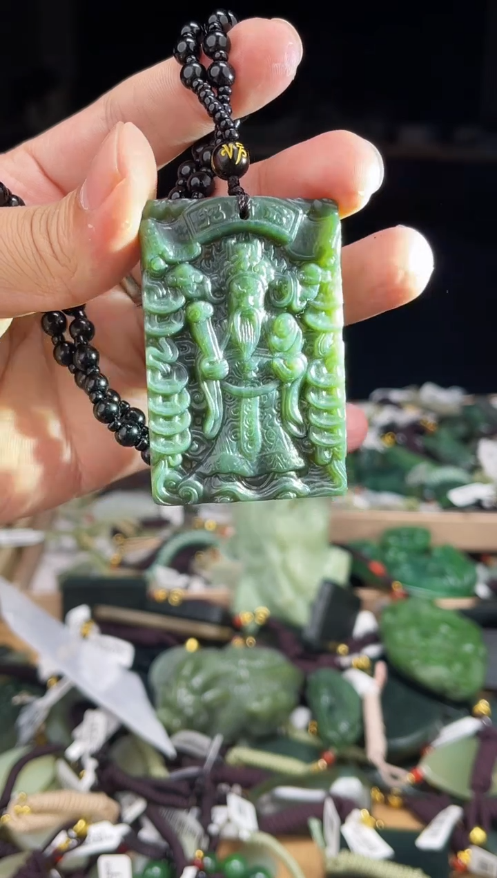 颈饰未镶嵌和田玉1