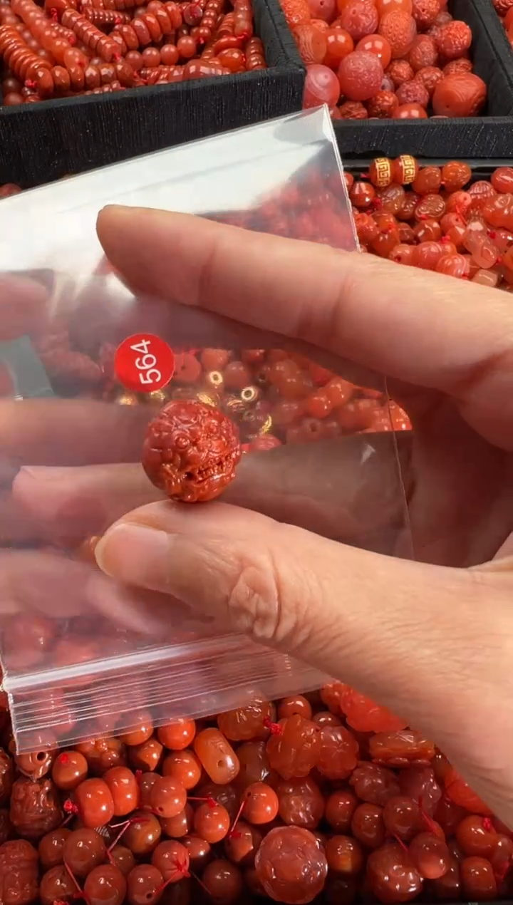 【闪购商品】南红玛瑙颈饰未镶嵌1