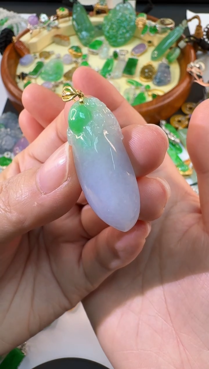 【闪购商品】翡翠颈饰18K金镶嵌缅甸翡翠A货吊坠