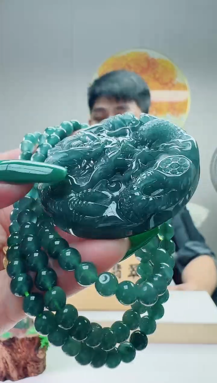 翡翠未镶嵌颈饰多样性随机发其一