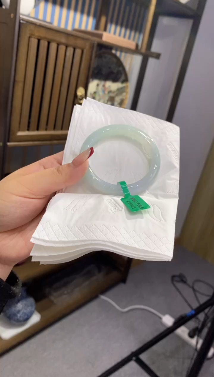 【闪购商品】翡翠手镯未镶嵌00000438