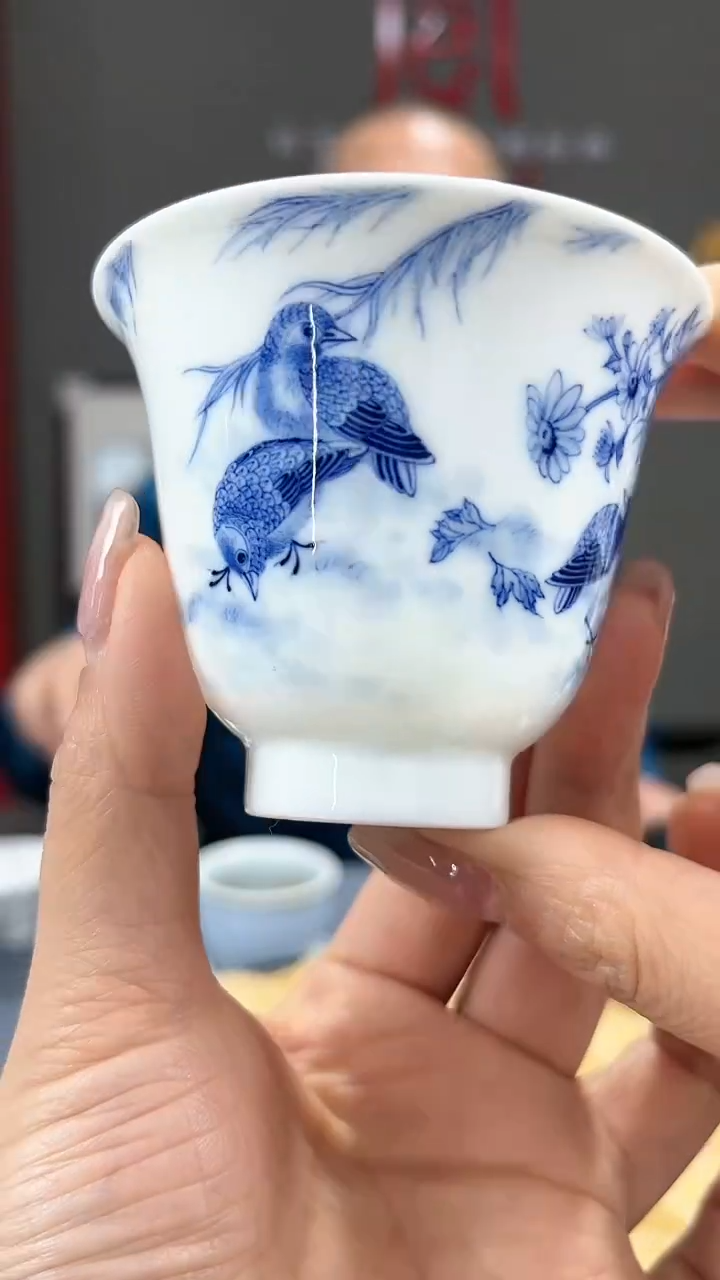 【闪购商品】官窑瓷画院335官窑瓷画院朱剑辉花鸟主人杯