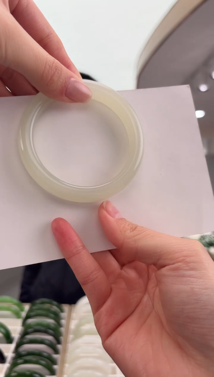 未镶嵌手镯和田玉小****9圈口58mm左右