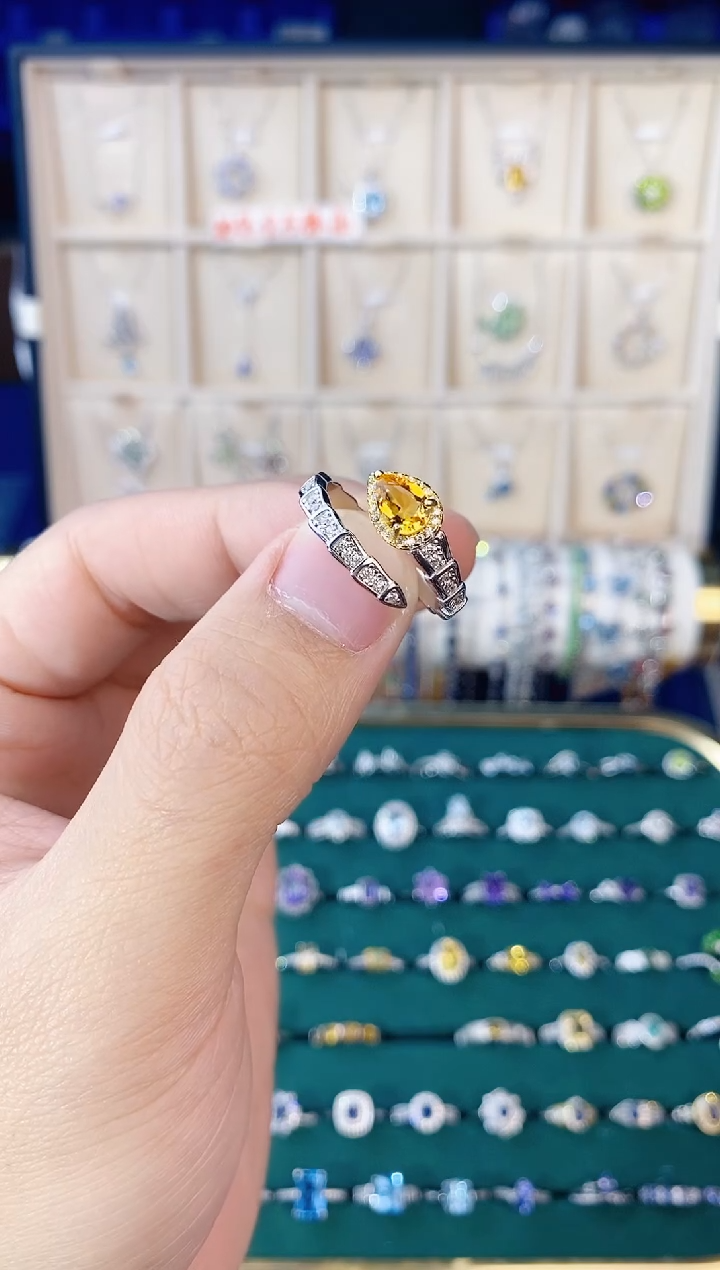 【闪购商品】黄晶戒指银S925镶嵌带证书