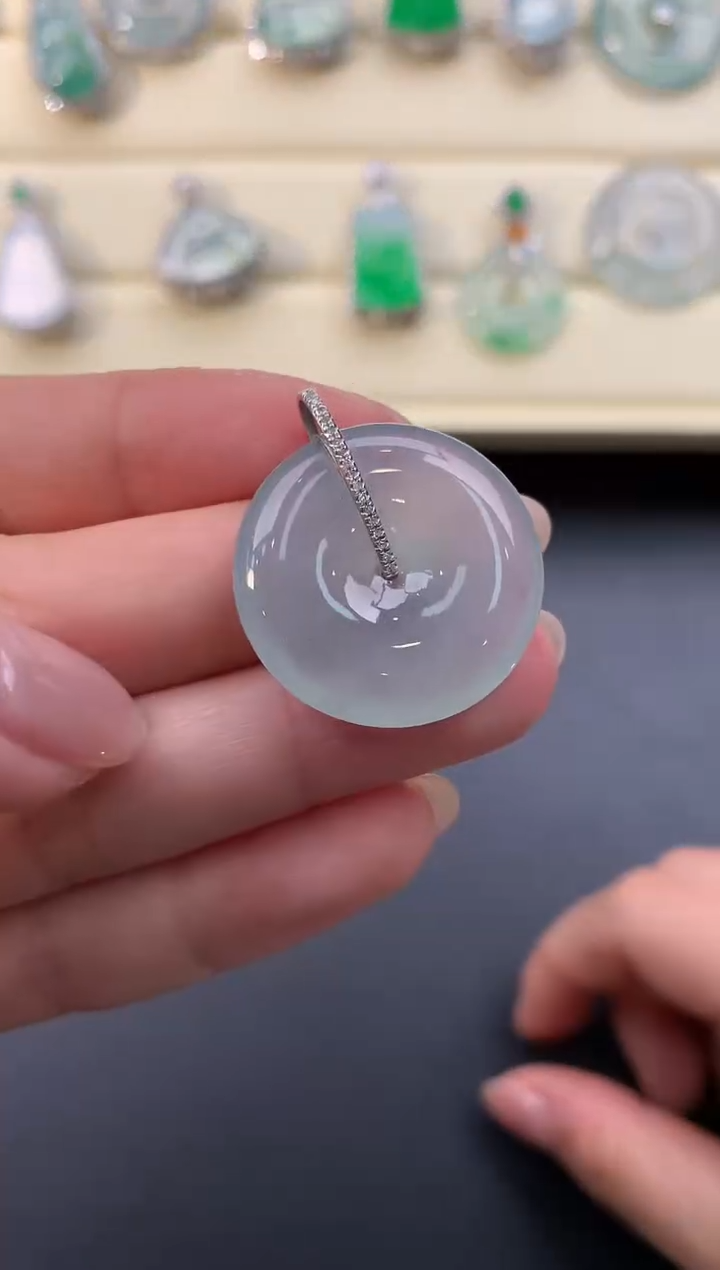 【闪购商品】翡翠颈饰18K金镶嵌D816        