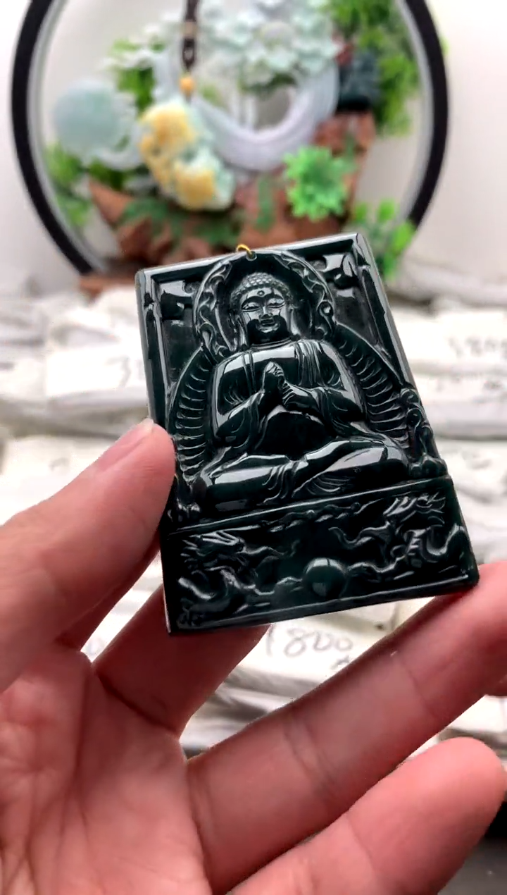 【闪购商品】翡翠颈饰未镶嵌大日如来