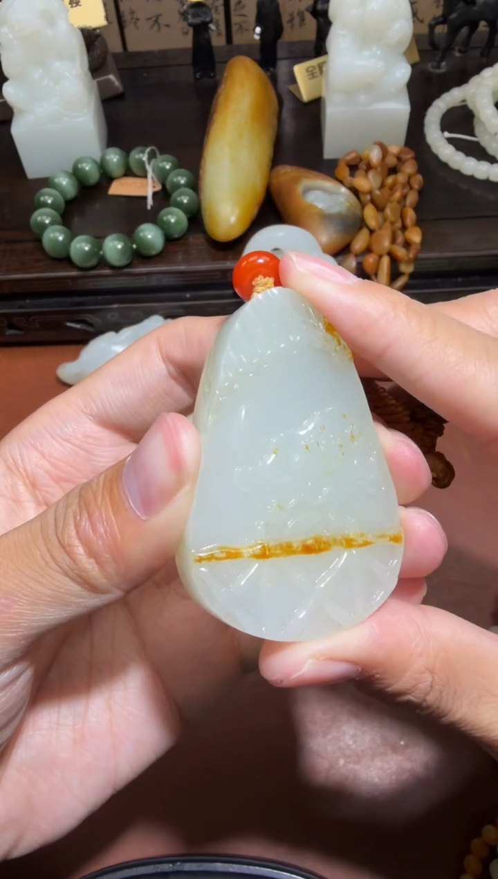 未镶嵌和田玉挂件和田玉