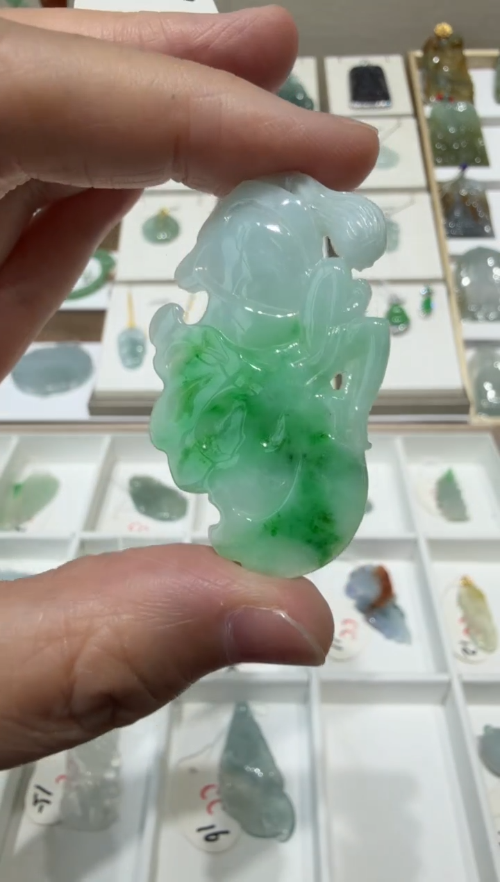 未镶嵌挂件翡翠A货翡翠多样性孤品