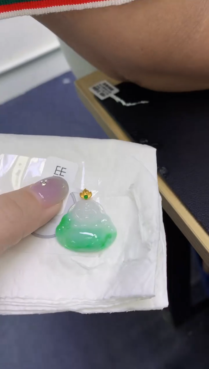 颈饰18K金镶嵌翡翠天然缅甸翡翠A货百元以上9元证书费自理