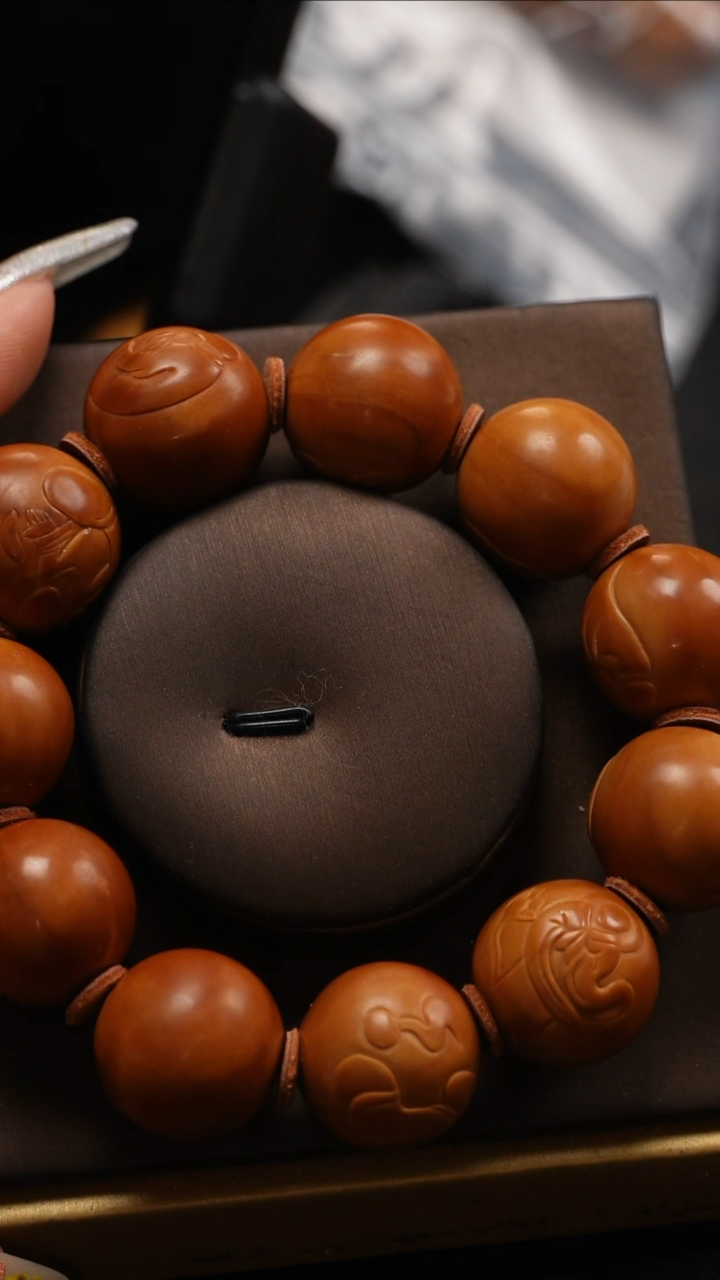 【闪购商品】橄榄核手串/手链橄榄核雕刻文玩作品