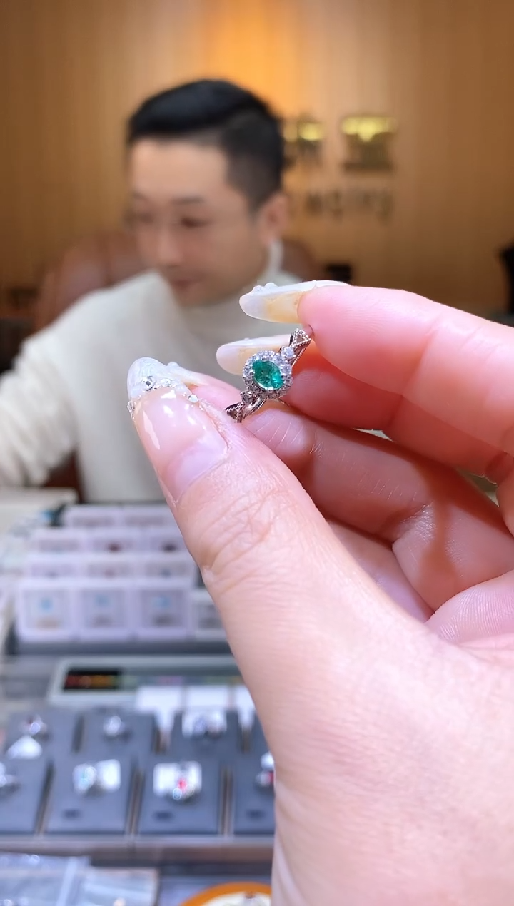 【闪购商品】祖母绿戒指银S925镶嵌天然祖母绿戒指
