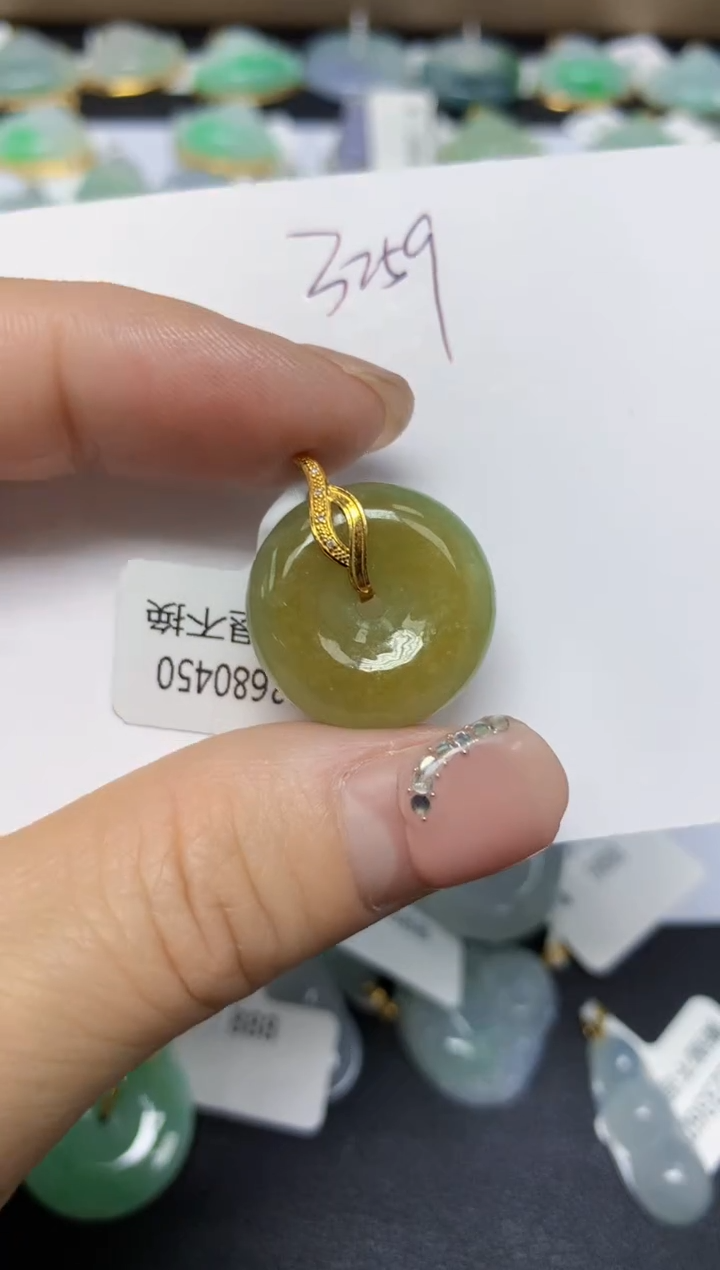 【闪购商品】翡翠挂件18K金镶嵌 天然翡翠A货