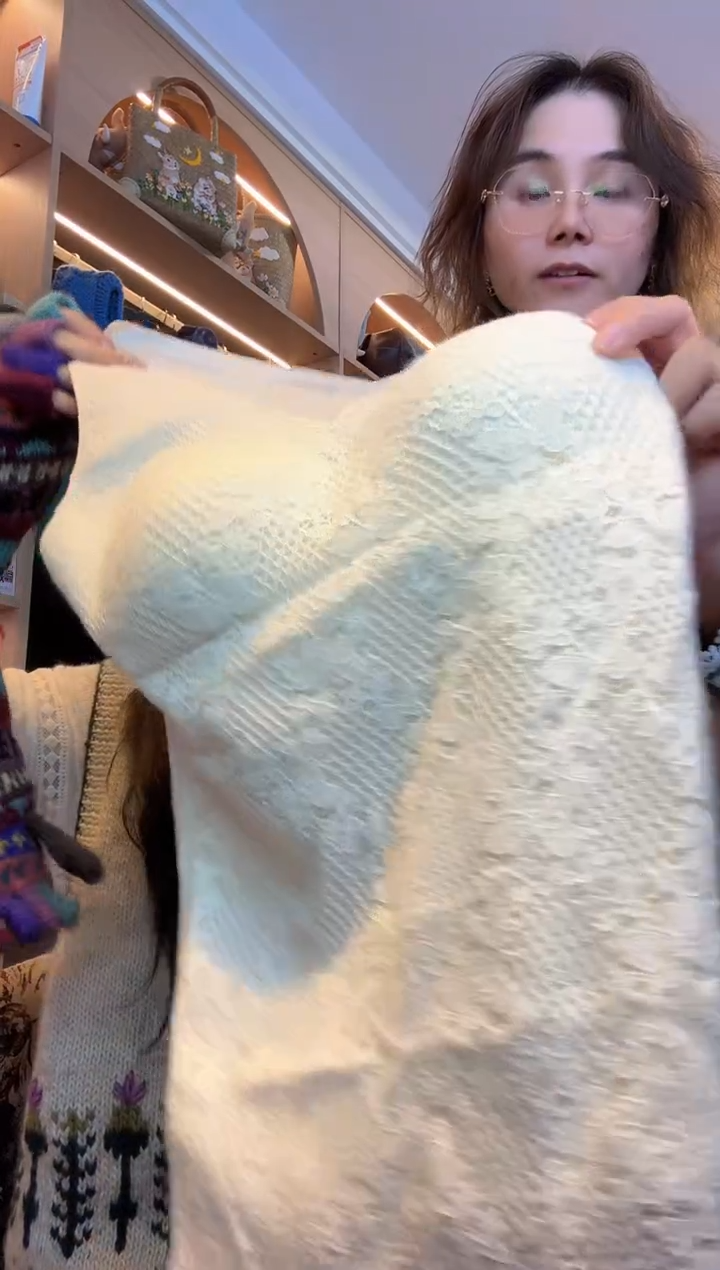 羊毛我***拉白色背心B784