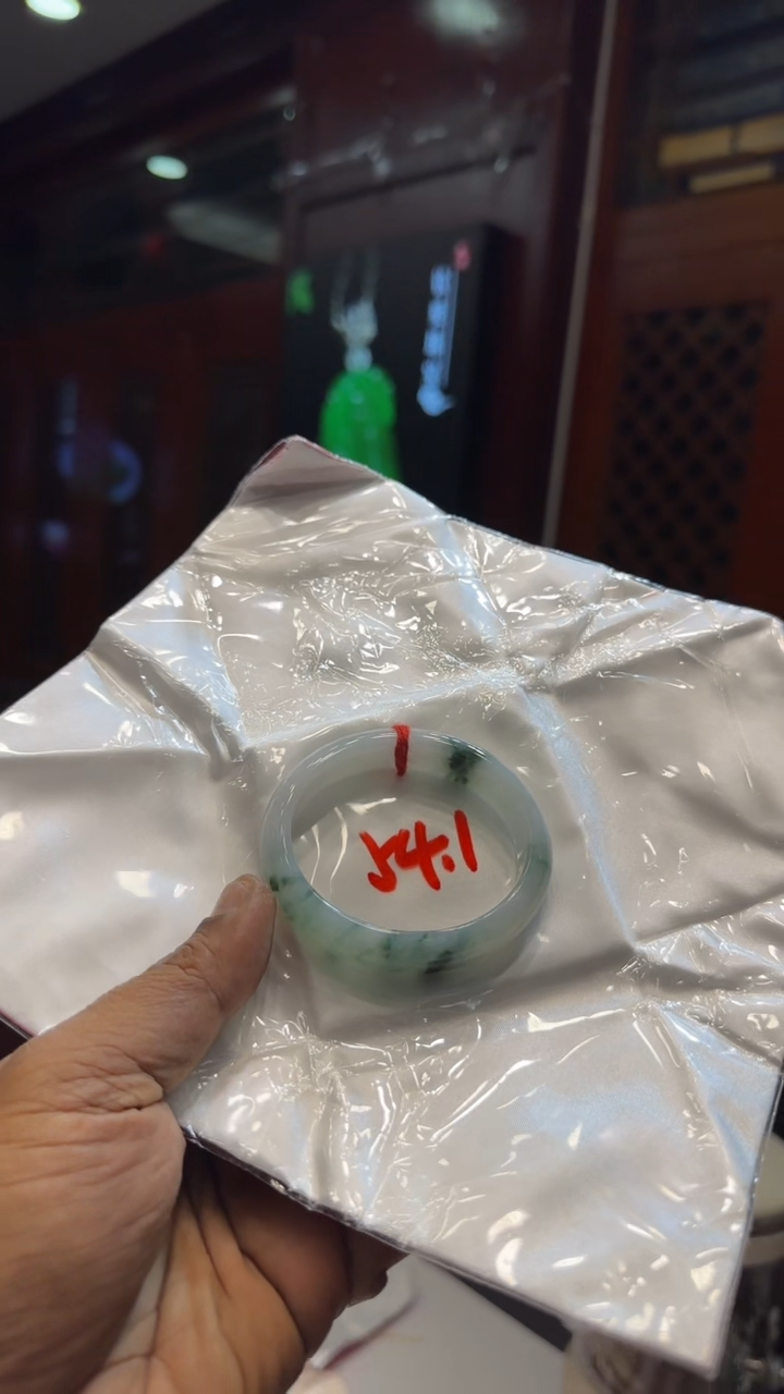 未镶嵌手镯翡翠手镯贵妃