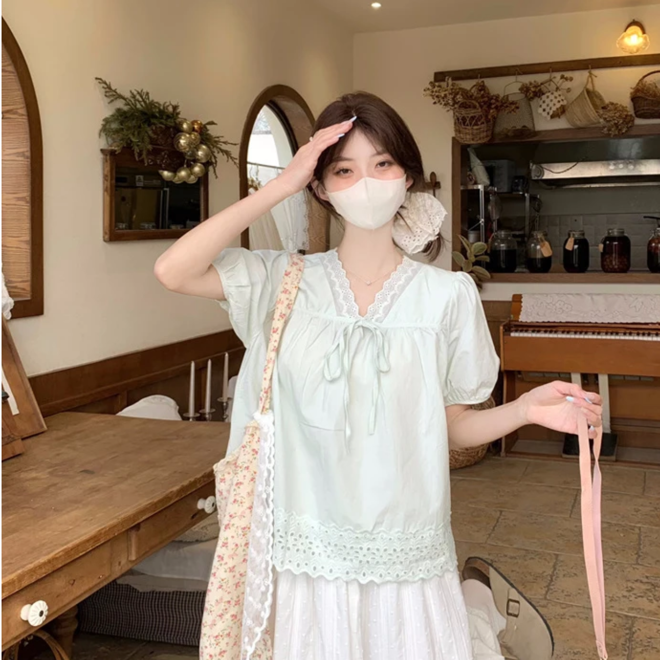 新款韩系领拼接花边系带衬春季夏季显瘦女装