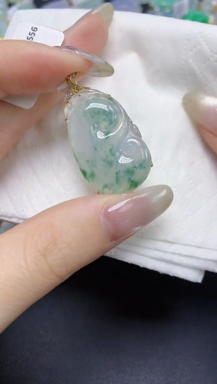 【闪购商品】翡翠18K金镶嵌颈饰天然缅甸翡翠A货