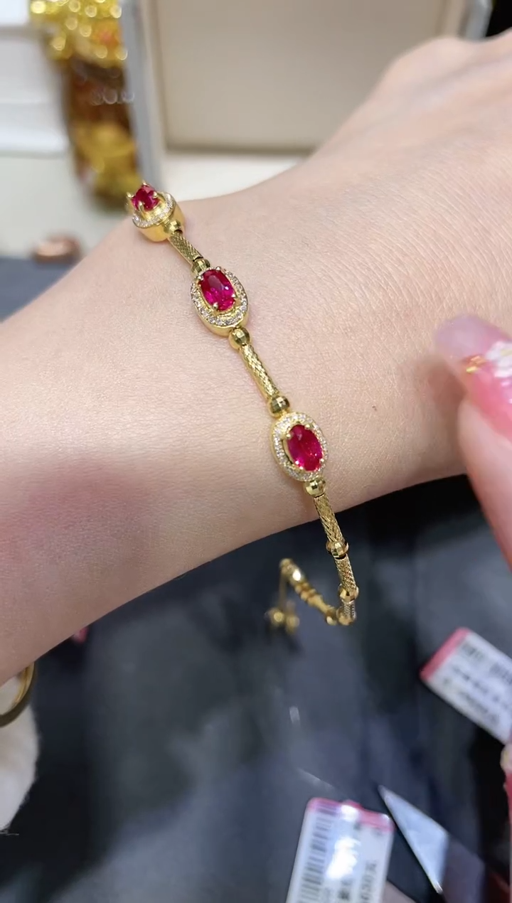【闪购商品】红宝石手镯18K金镶嵌·