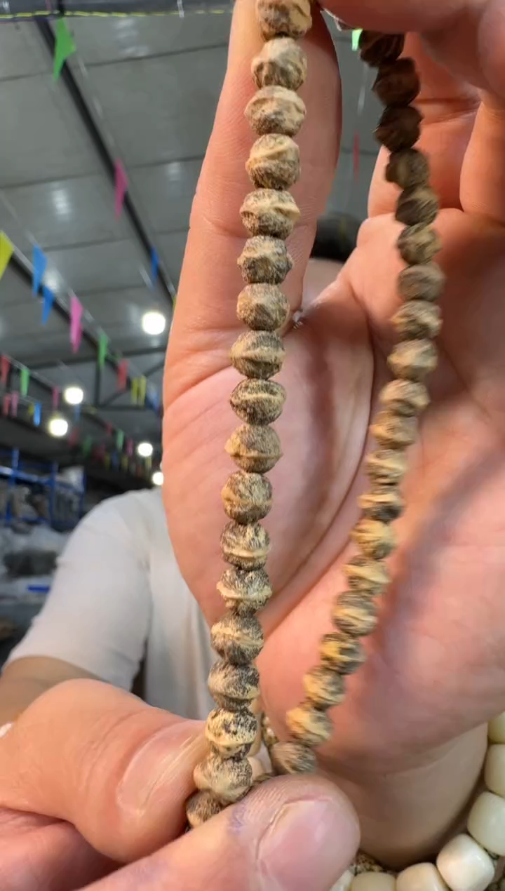柏香籽/百香籽手串A28实物为准