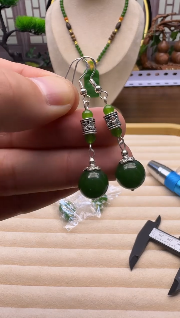 银S925镶嵌和田玉耳饰E69     