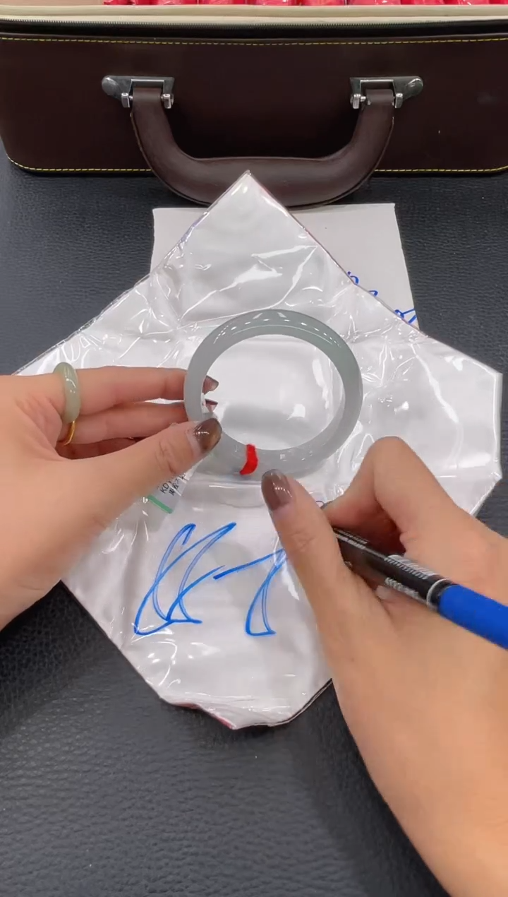 【闪购商品】翡翠手镯未镶嵌手镯