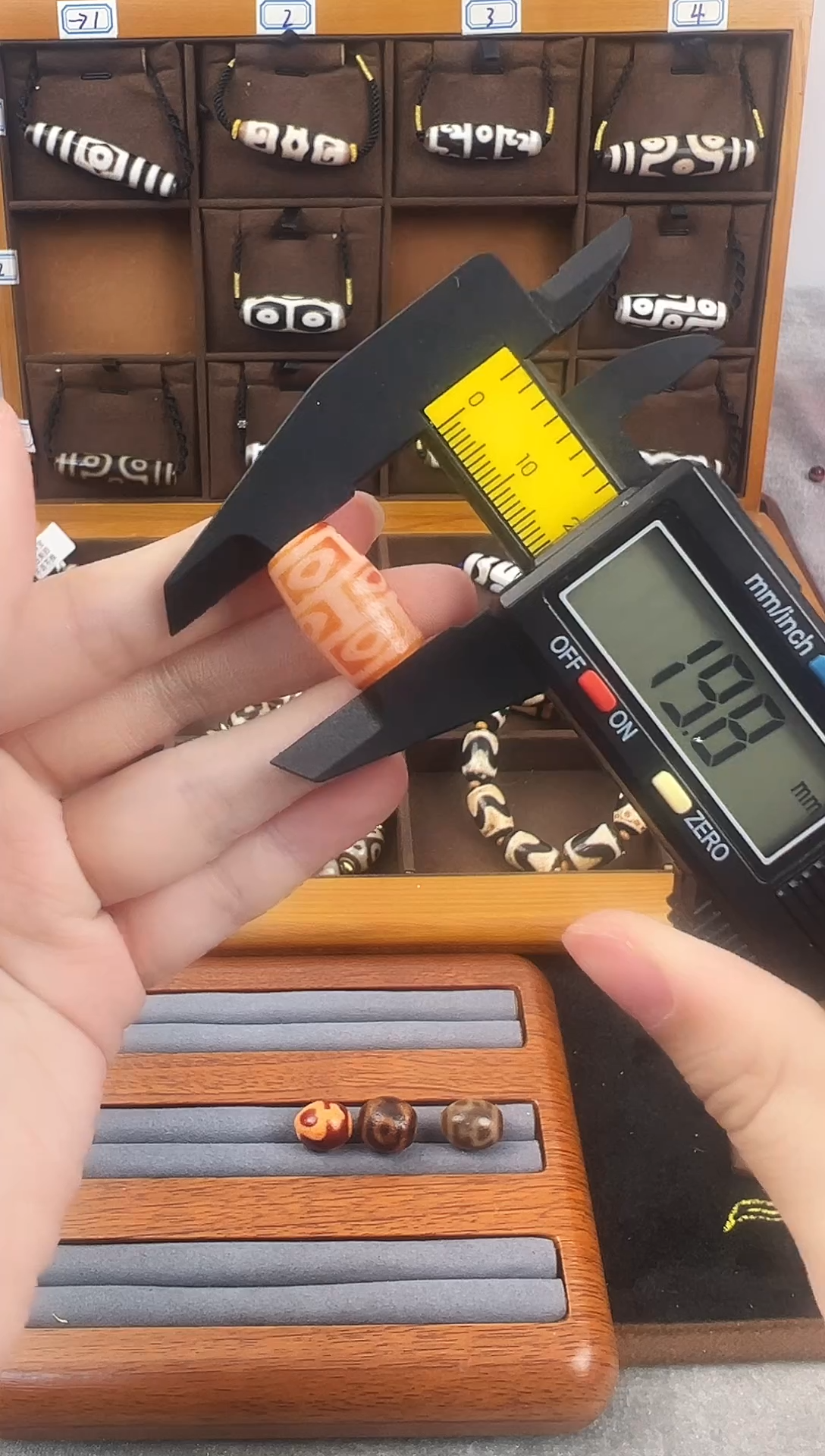 玛瑙/玉髓（覆膜）颈饰未镶嵌246.微瑕