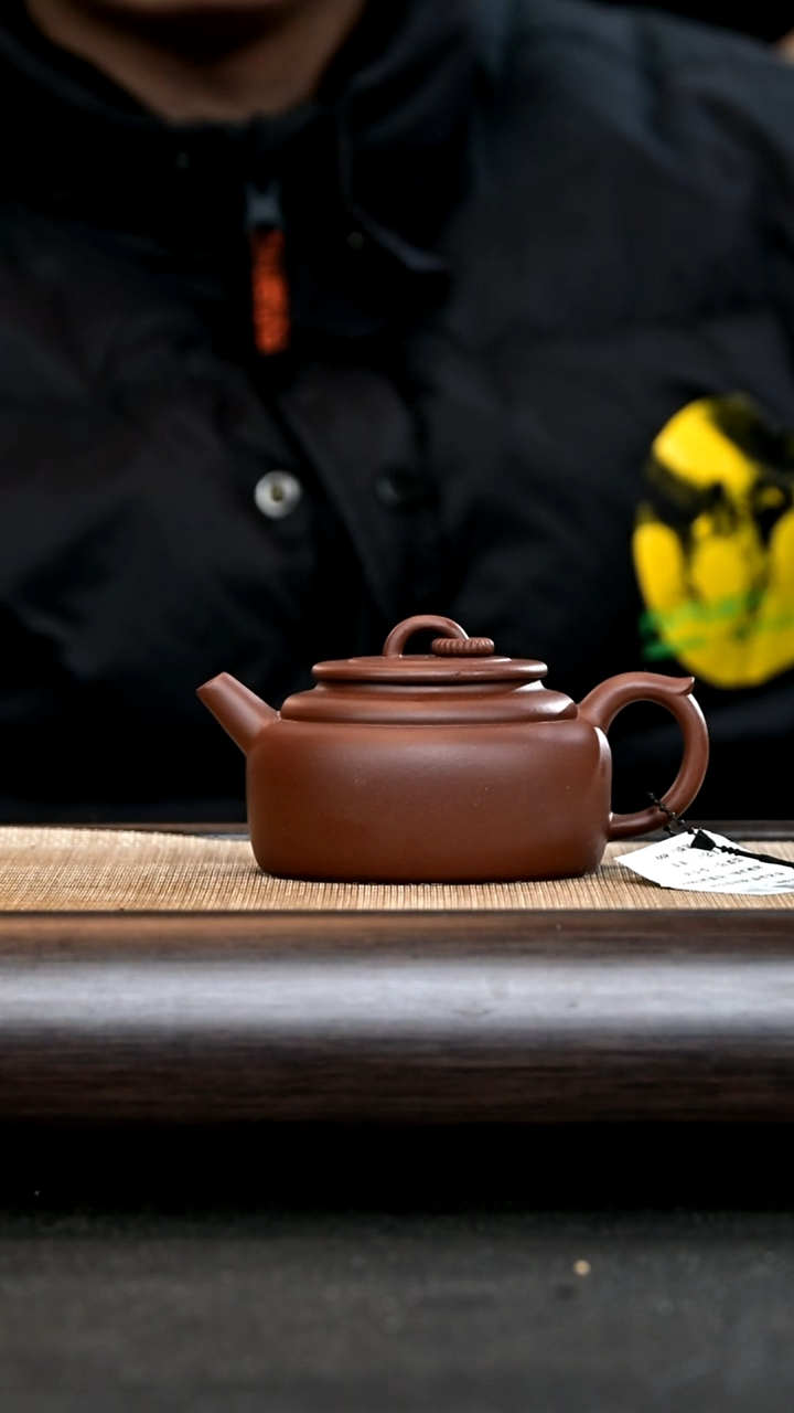 【闪购商品】紫砂茶壶HT15966 线钟 红紫泥