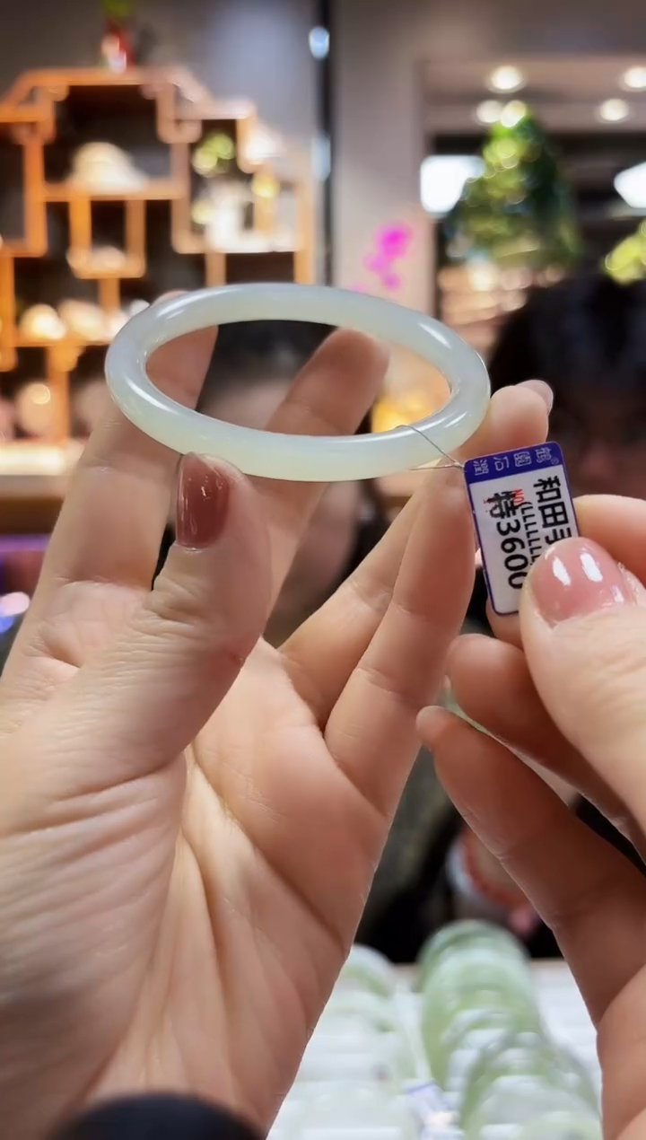 【闪购商品】和田玉55.2未镶嵌圆条