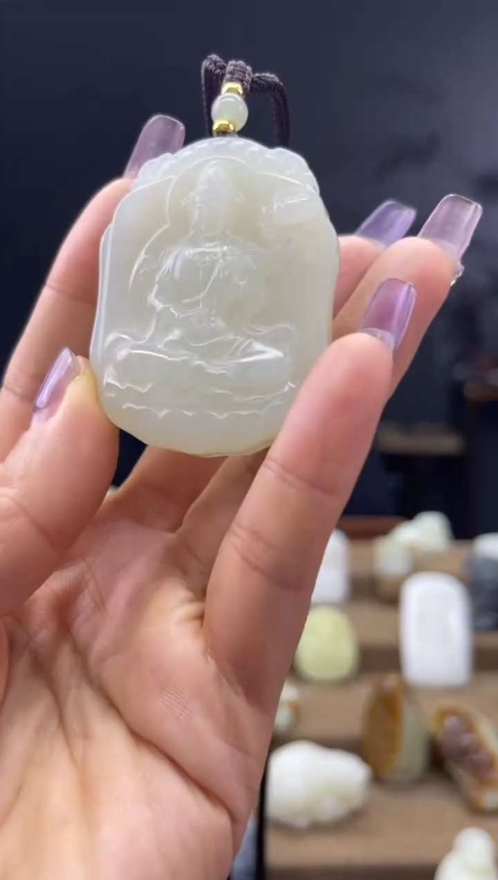 颈饰未镶嵌和田玉1