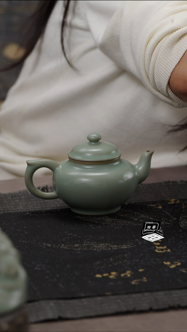 【闪购商品】杯国非遗大师王君子手签笑樱壶