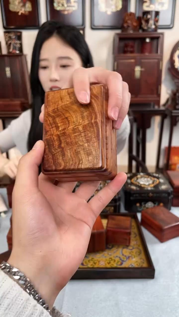 【闪购商品】香枝木类成套家具面包盒