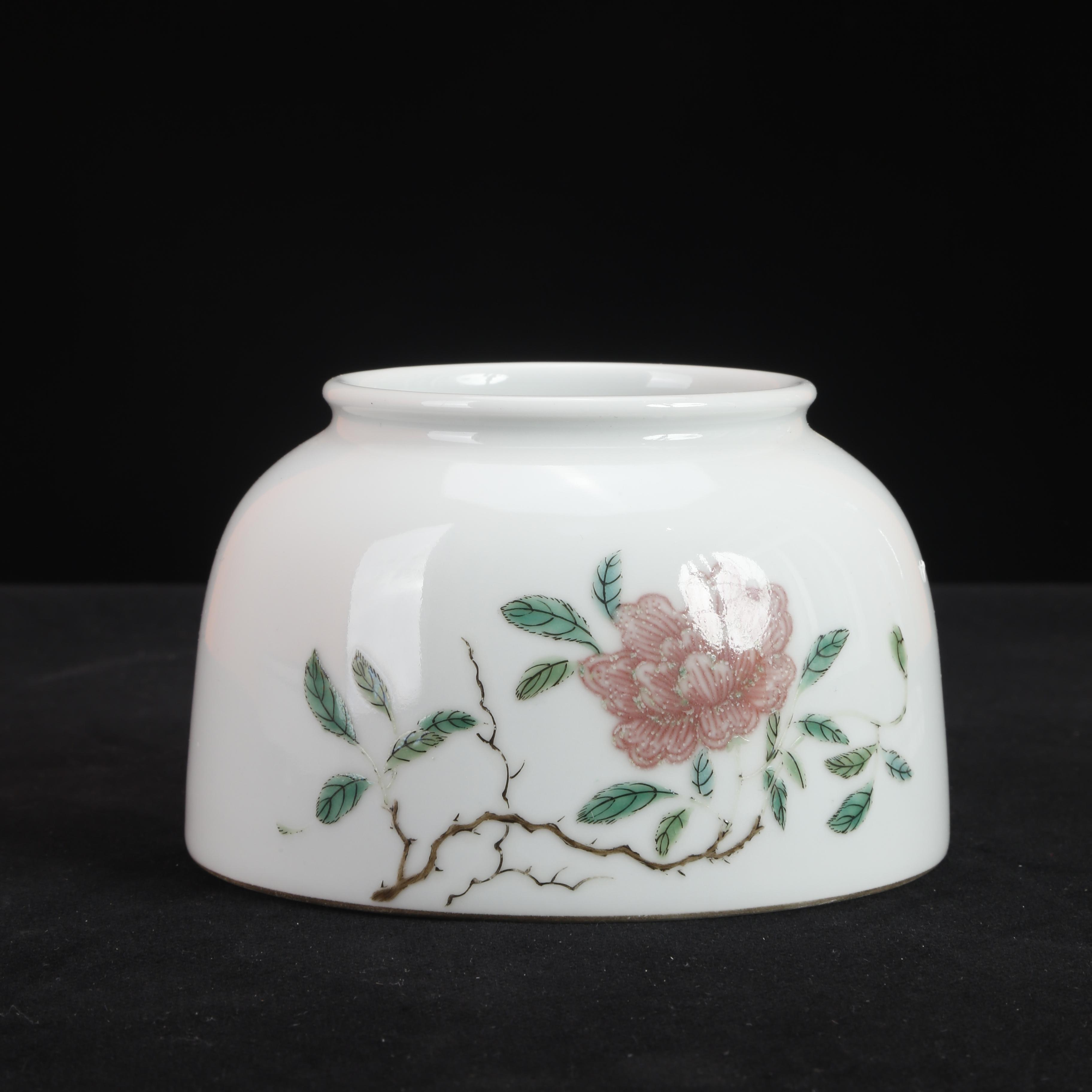 清晚期 釉里红绿彩花卉纹太白尊（水洗）