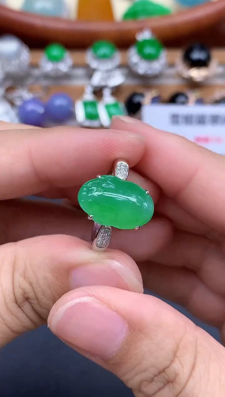 18K金镶嵌戒指翡翠573-中国好珍宝