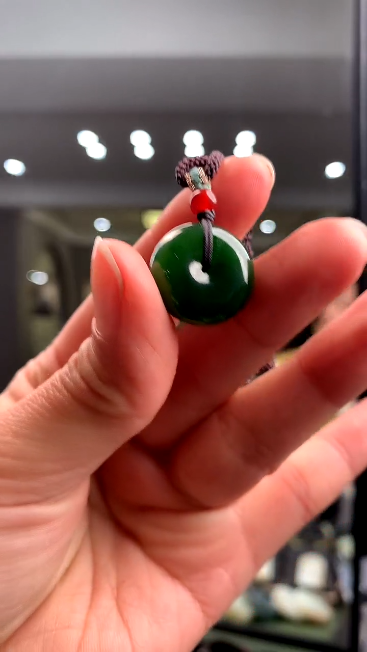 颈饰未镶嵌和田玉挂件