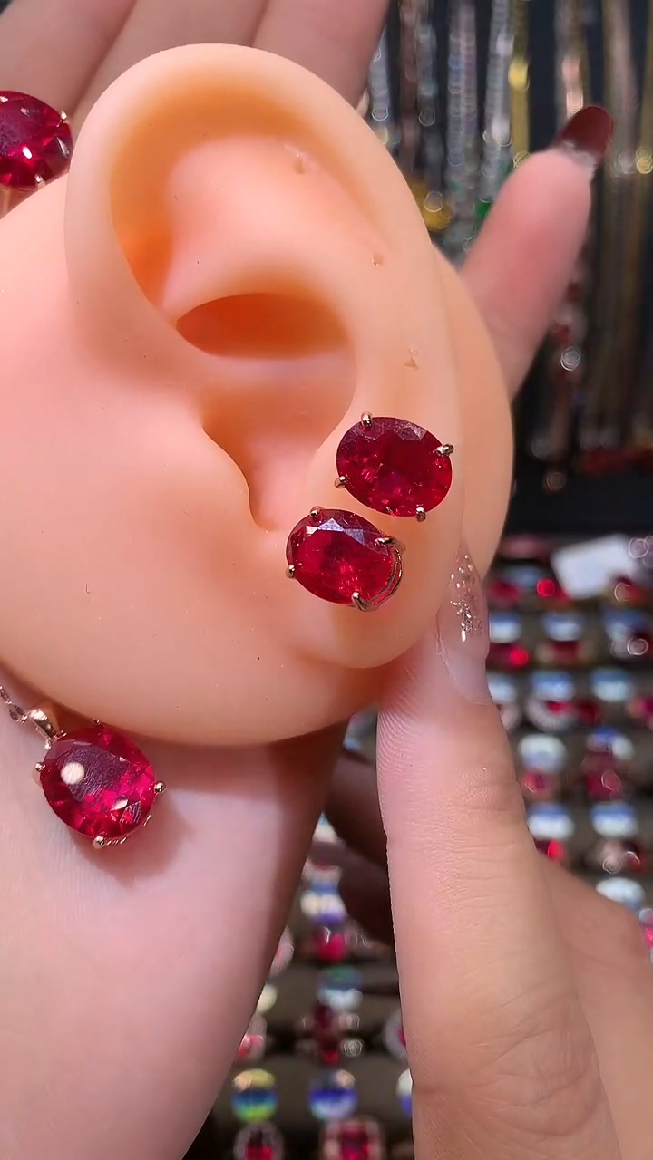 【闪购商品】红宝石耳饰银S925镶嵌8.10