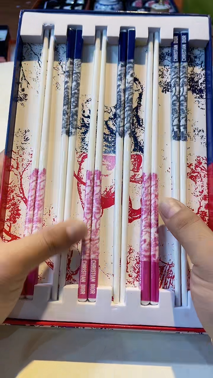 杯鸿辉家品牌瓷器，京东包邮！