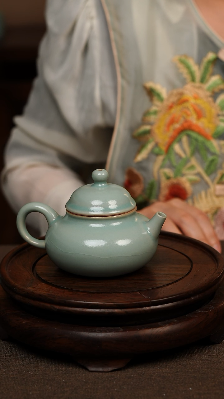 瓷片仿古天青手工融天壶160ml 微瑕 