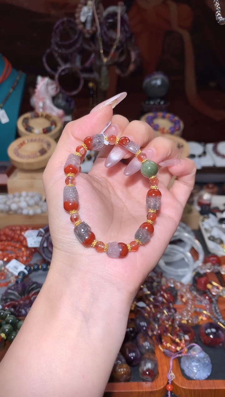 未镶嵌颈饰水晶红极光貔貅手串