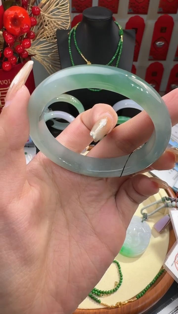 【闪购商品】翡翠手镯未镶嵌手镯