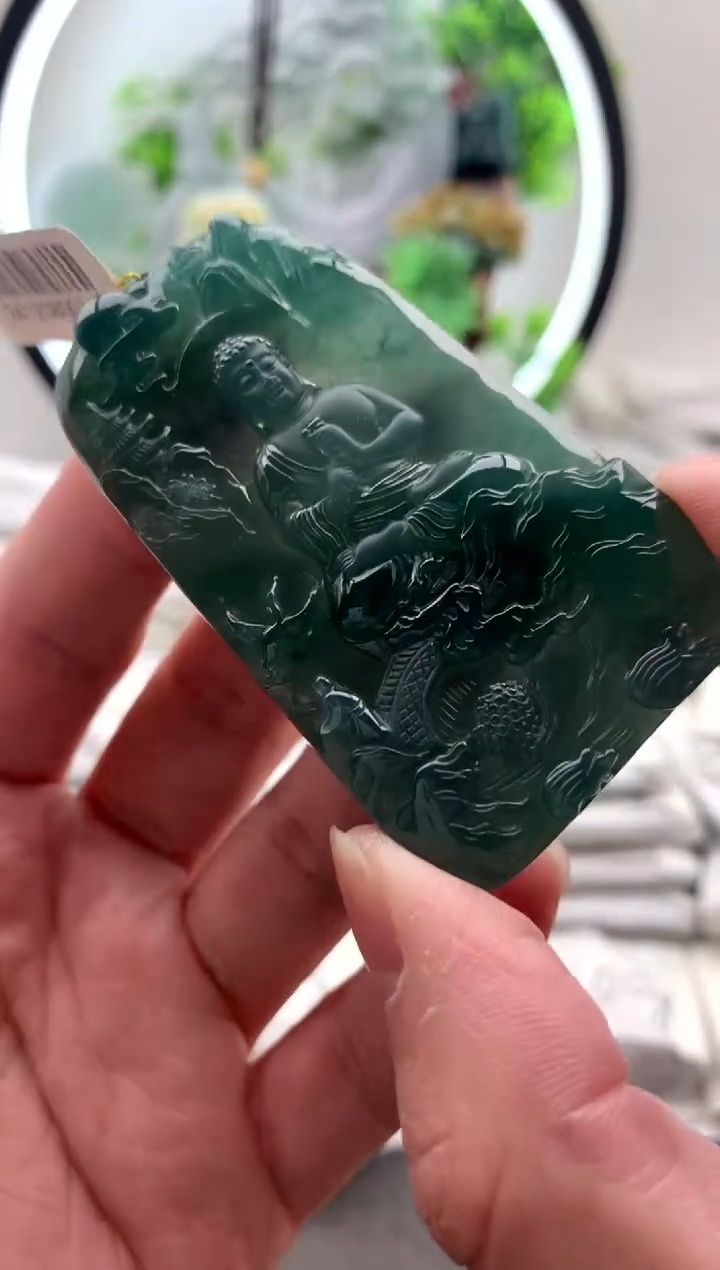 【闪购商品】翡翠颈饰未镶嵌大日如来