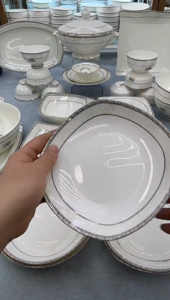 骨瓷玲珑7方2个  