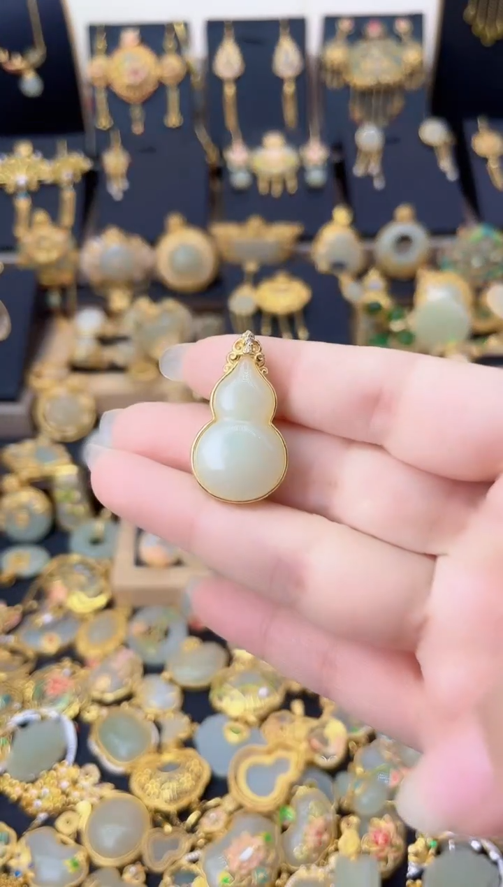 颈饰银S925镀金镶嵌和田玉大胖葫芦吊坠