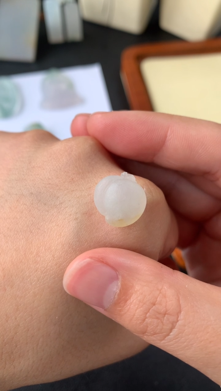 【闪购商品】定制翡翠未镶嵌翡翠