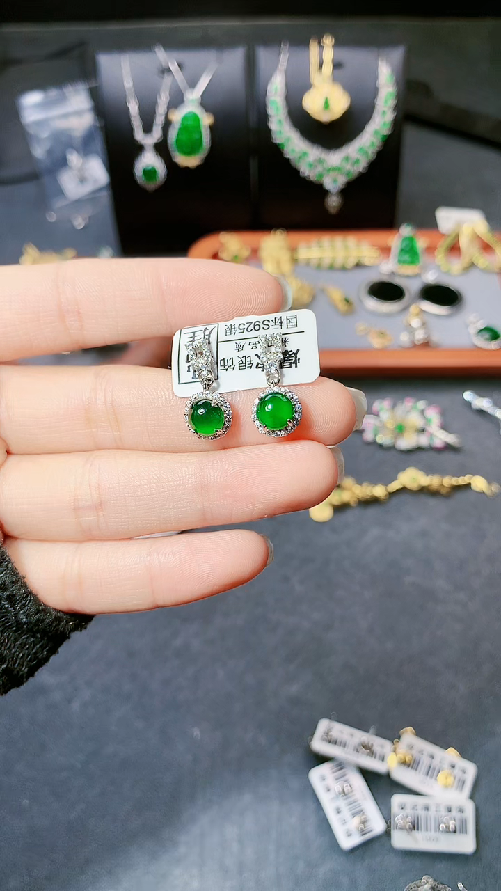【闪购商品】翡翠耳饰银S925镶嵌耳饰