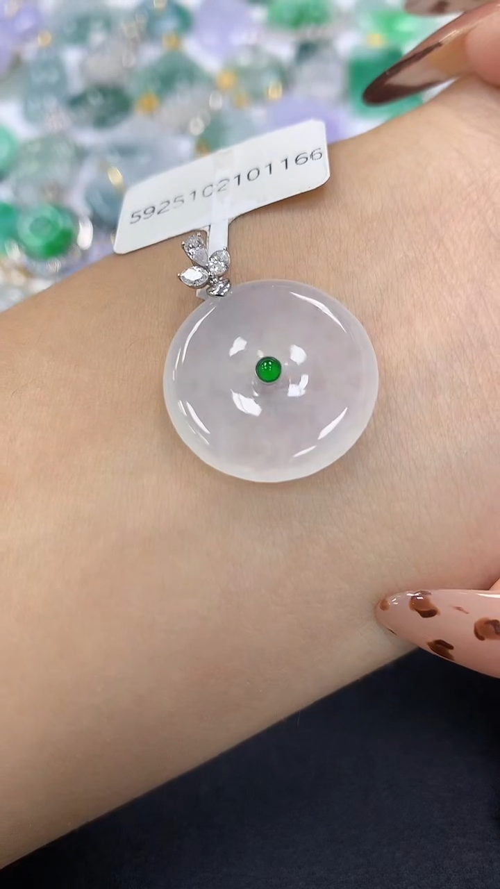 颈饰18K金镶嵌翡翠a货假一赔三支持复检百元上9元证书费自理