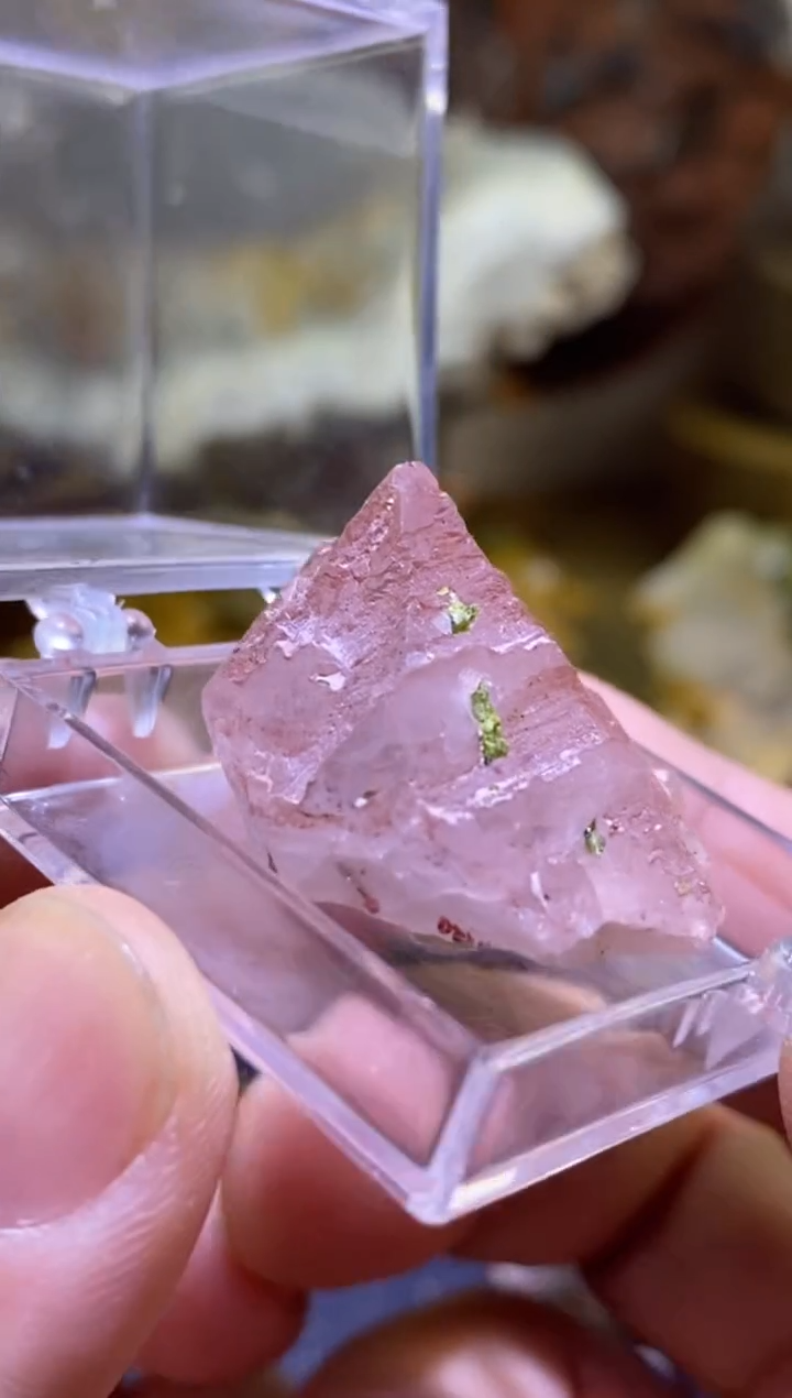 未镶嵌珠宝半成品水晶8号（带盒子）粉色符文金字塔花园水晶